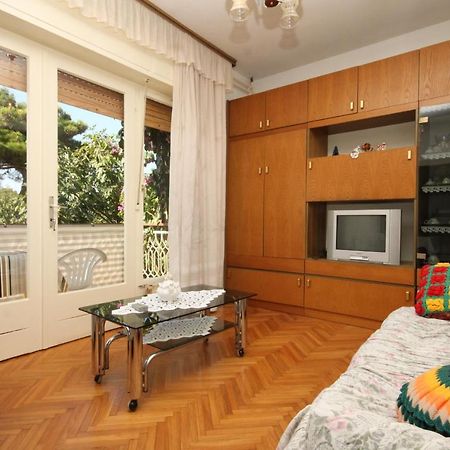 Apartments With A Parking Space Umag - 7066 Экстерьер фото