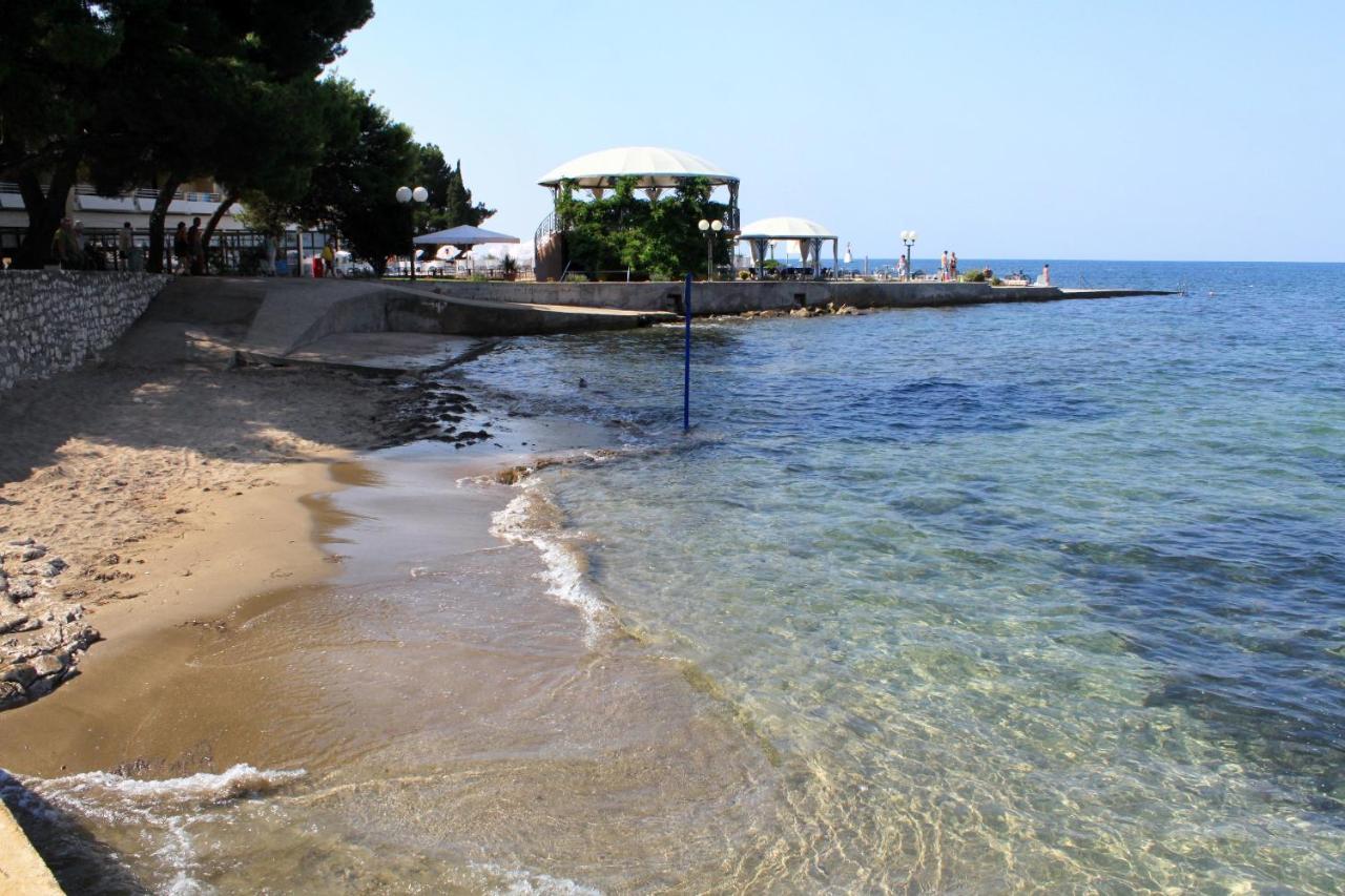 Apartments With A Parking Space Umag - 7066 Экстерьер фото