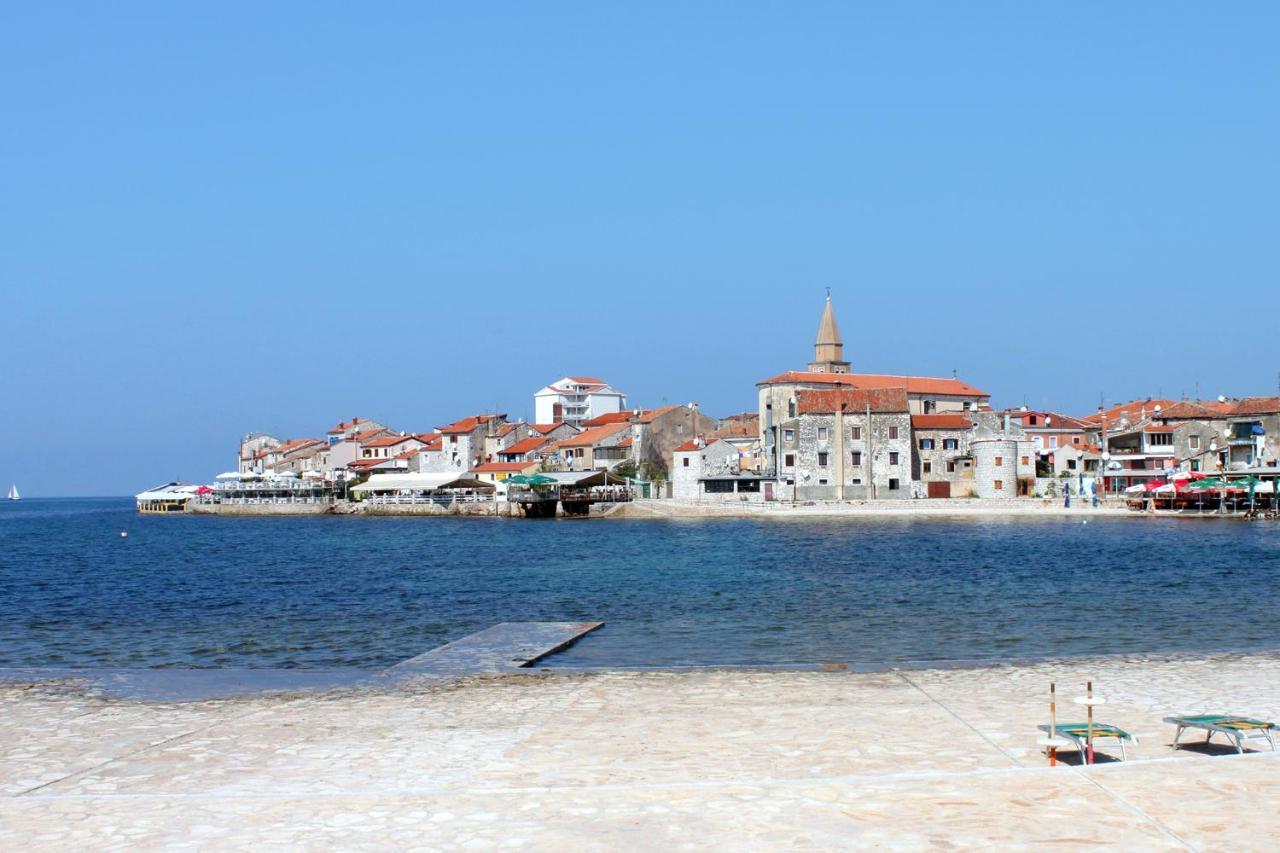 Apartments With A Parking Space Umag - 7066 Экстерьер фото