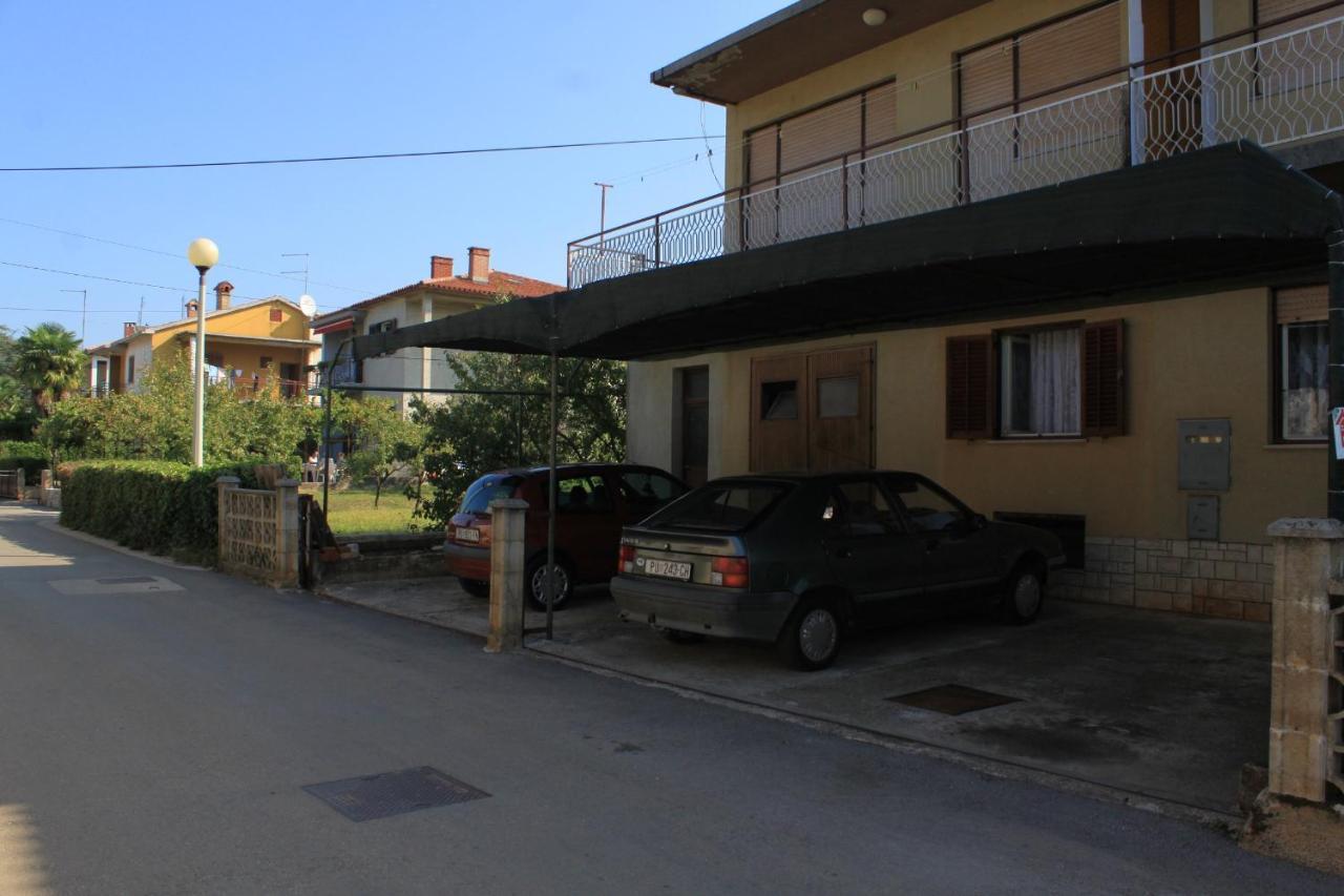 Apartments With A Parking Space Umag - 7066 Экстерьер фото