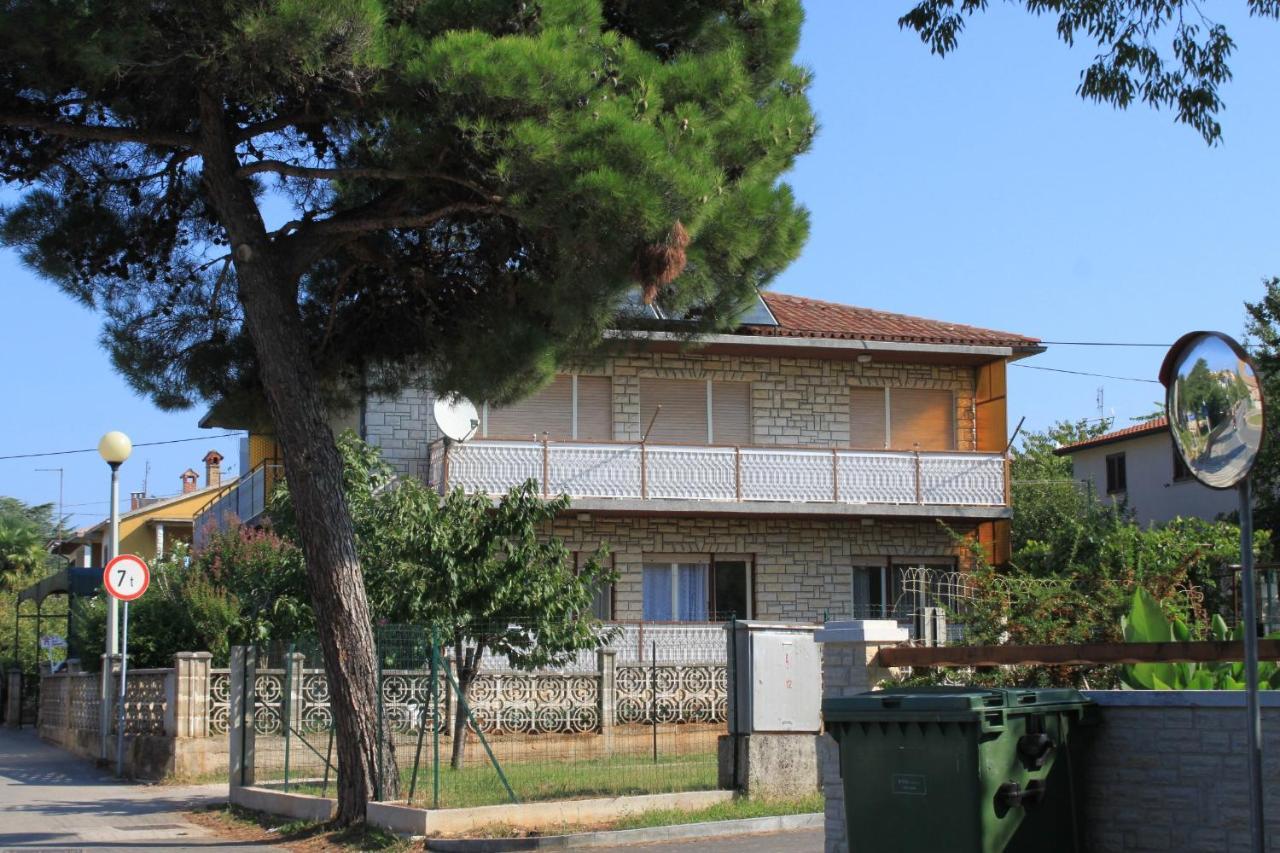 Apartments With A Parking Space Umag - 7066 Экстерьер фото