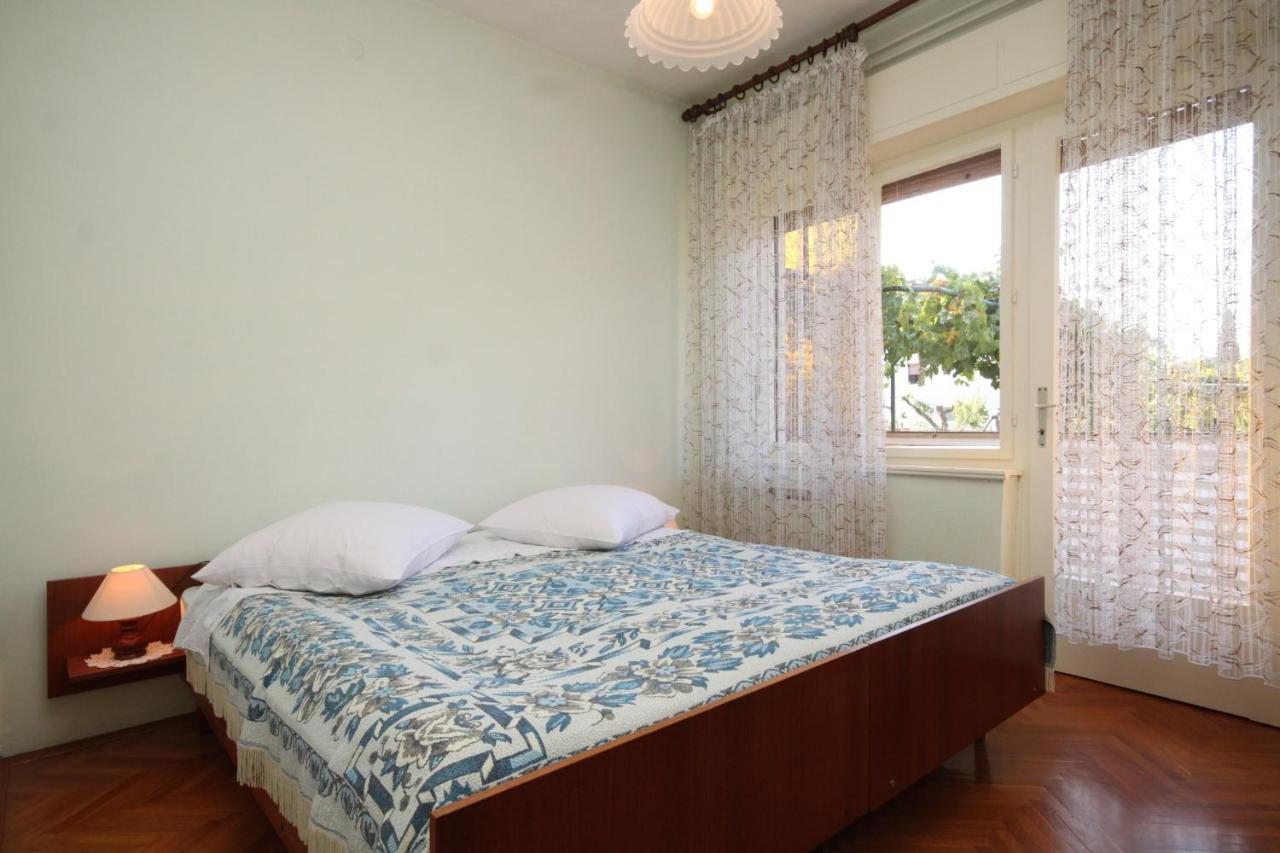 Apartments With A Parking Space Umag - 7066 Экстерьер фото