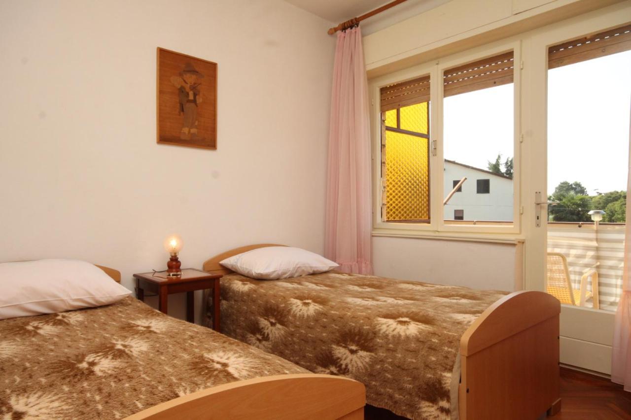 Apartments With A Parking Space Umag - 7066 Экстерьер фото